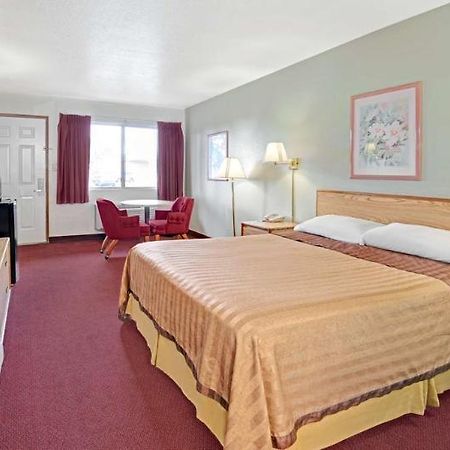 El Paso West Travelodge Exterior photo